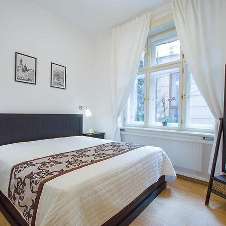 Modern Apartment Charvatova Прага Екстериор снимка