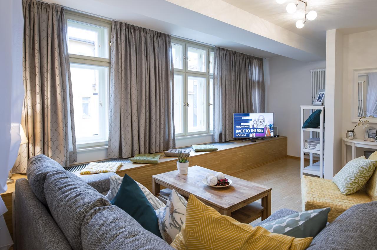 Modern Apartment Charvatova Прага Екстериор снимка