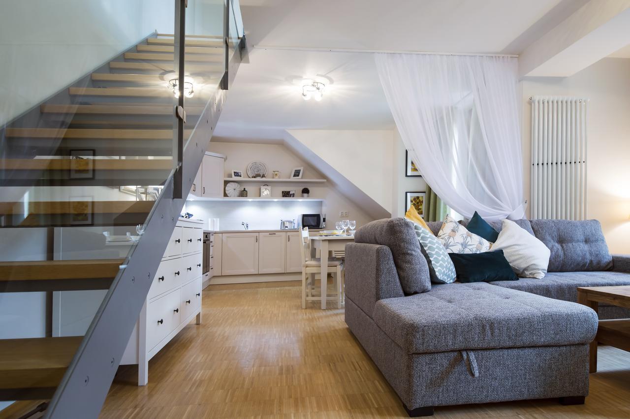 Modern Apartment Charvatova Прага Екстериор снимка