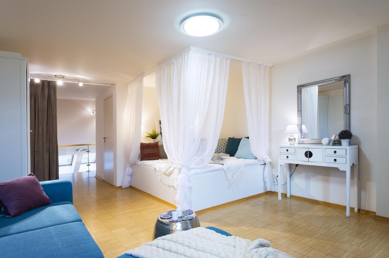 Modern Apartment Charvatova Прага Екстериор снимка